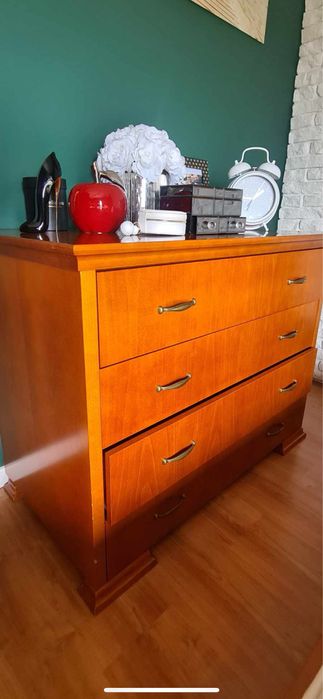 Łozko z materacem zima lato,komoda i dwa nakastliki