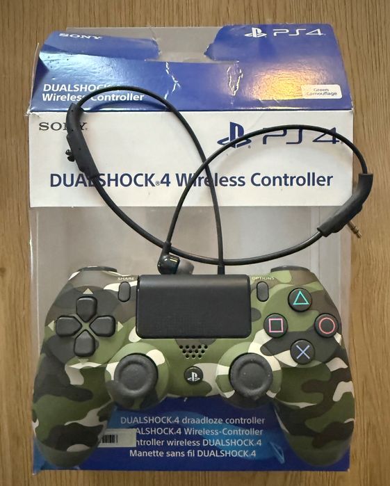 Konsola PS4 pro + 2 pady + okulary VR jak nowa