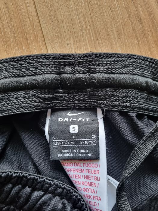 Spodnie Nike DRI-FIT rozm S, 128- 137