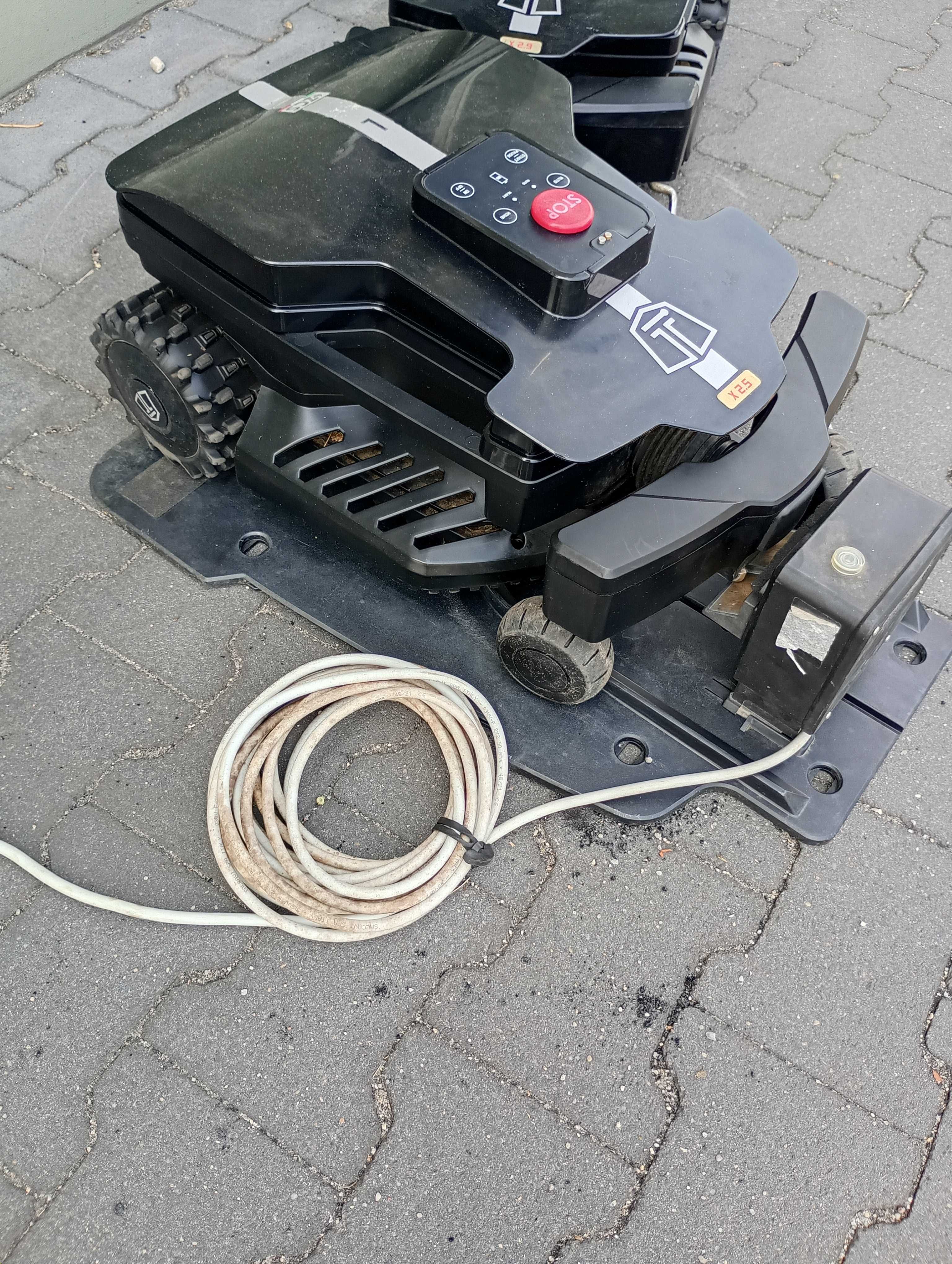 NEXTTECH L X2.9 robot koszący