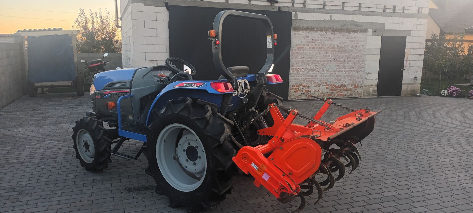 Продам трактор японський Iseki 28 сил.