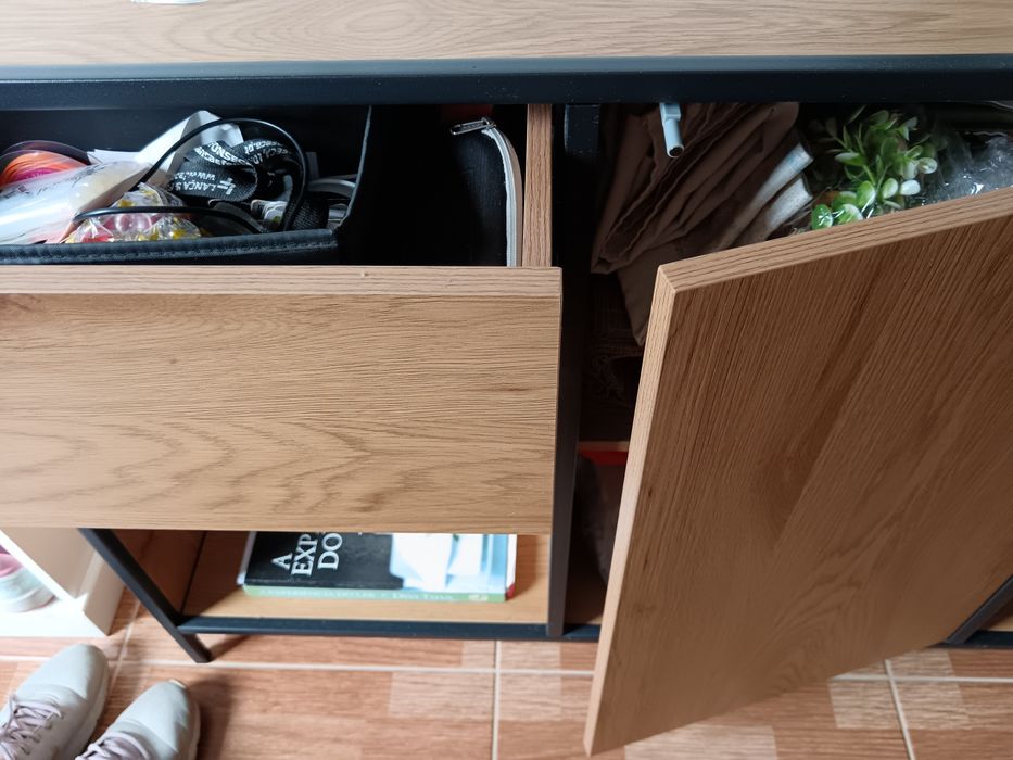 Aparador moderno JYSK