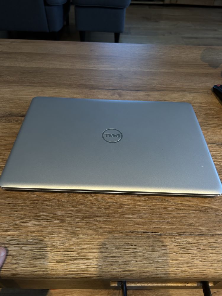 Dell inspirion P85F001