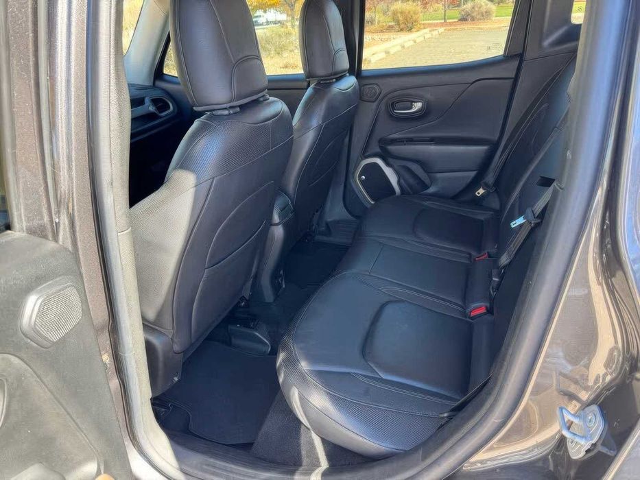 Jeep Renegade Limited      2016