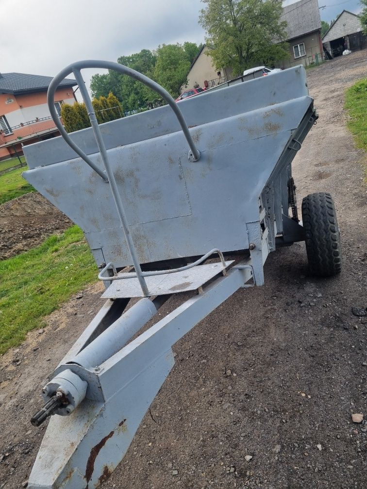 Rozsiewacz nawozów kuhn rouch