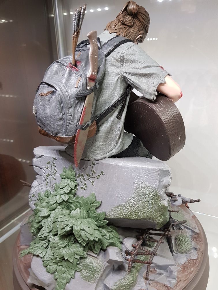 FIGURKA the last of us 2 kolekcjonerska statuetka