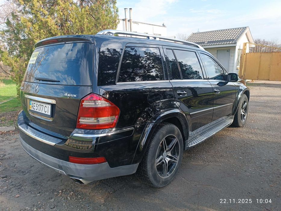 Mercedes Benz GL – Class  550 AT 4 Matio