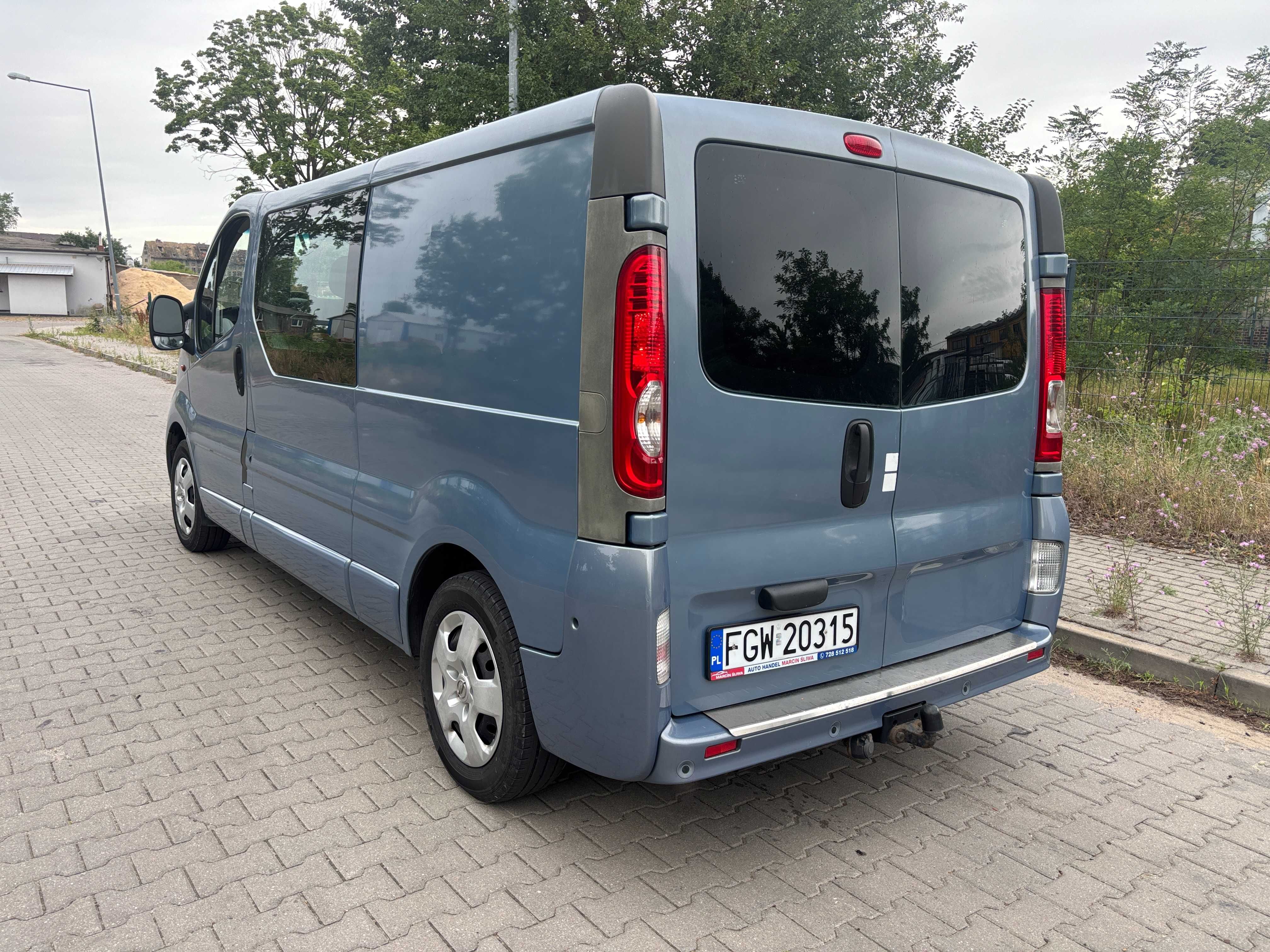 Opel Vivaro L2H1, 2.0 benzyna/gaz, wersja 5-osobowa, hak, klimatyzacja