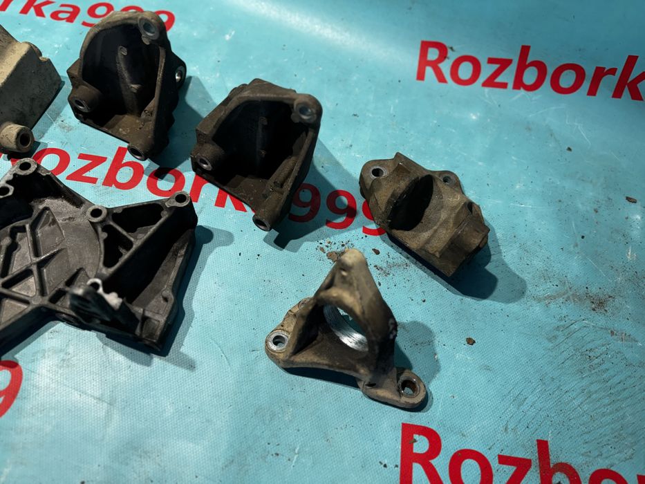 Кронштейн Qashqai j10 кріплення