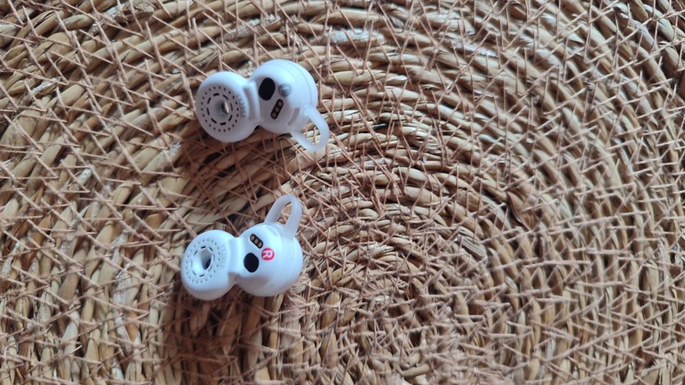 Продам навушники Sony WF-L900