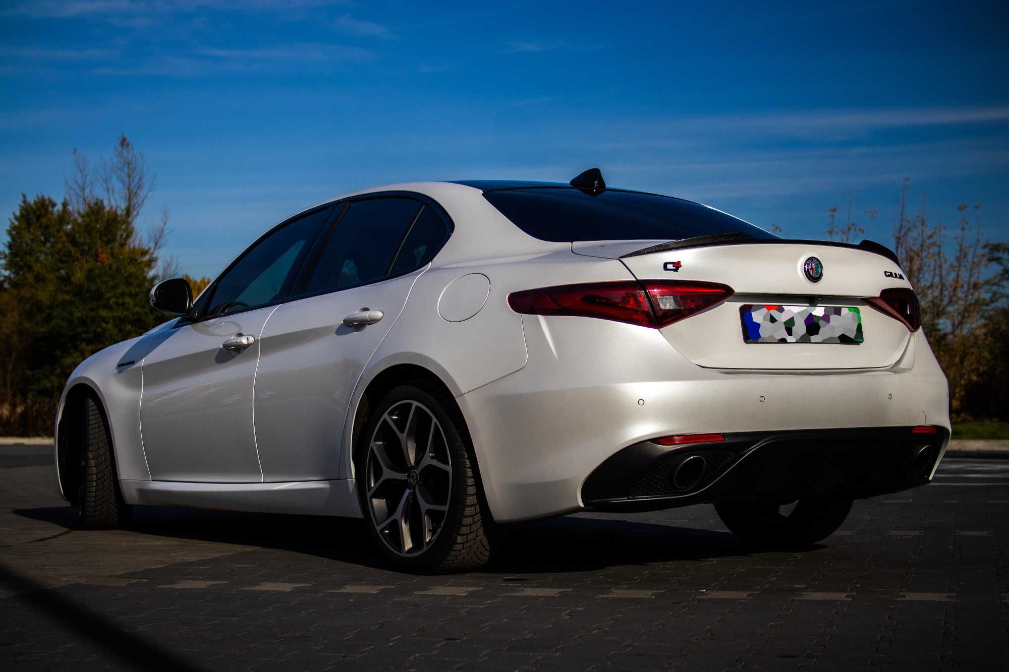 Auto do ślubu Alfa Romeo Giulia – elegancja i styl w wyjątkowym dniu!