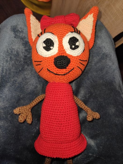 Три кота - Карамелька в'язана