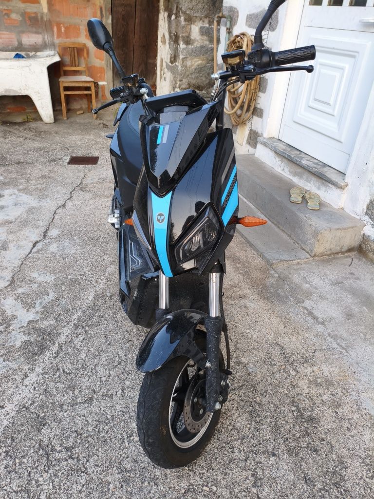 Scooter Elétrica Voltrixx Vision Tx