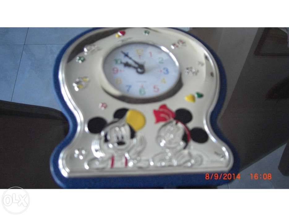 Relógio prata bilaminada do Mickey quarto de menino