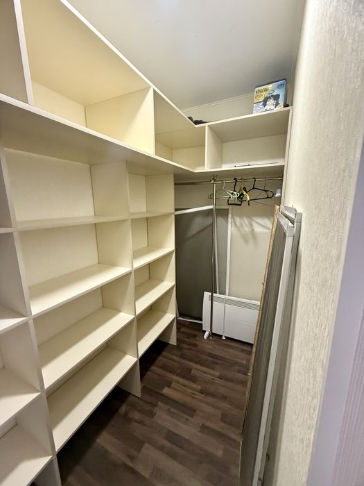 Продам 3-к кв. Вул. Космонавтів. Павлово поле. 23 Серпня.