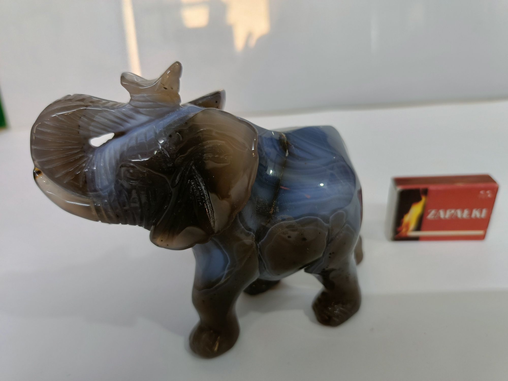 Naturalny kamień Agat Botswana figurka słonia Kunszt