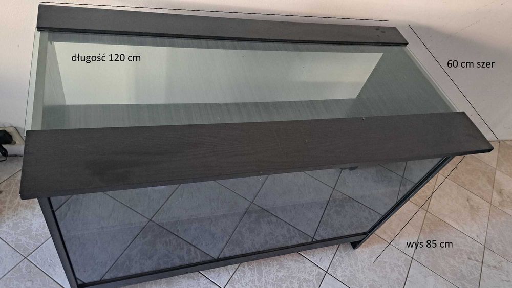 lada sklepowa przeszklona