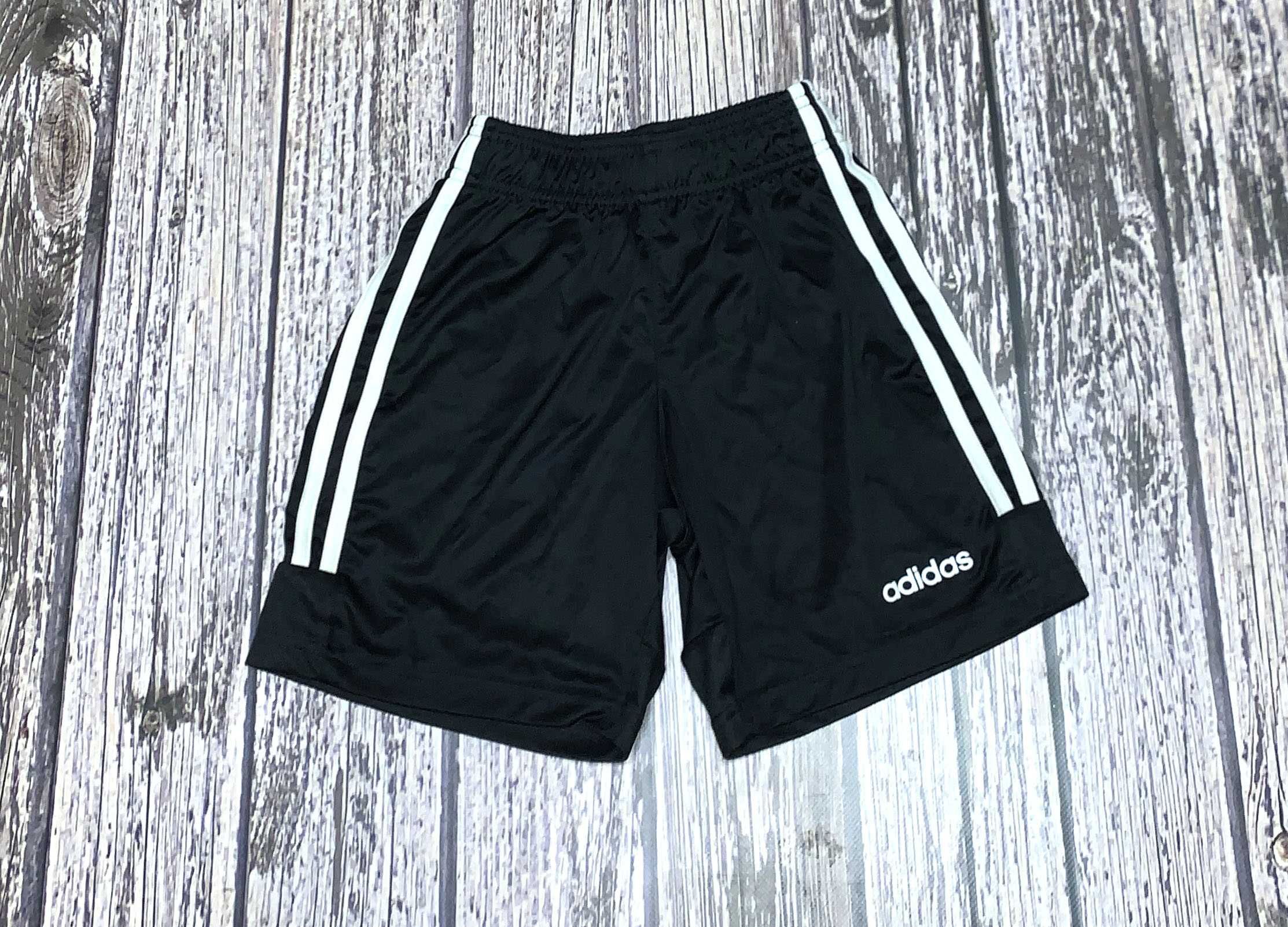 Шорты Adidas для мальчика 9-10 лет, 134-140 см