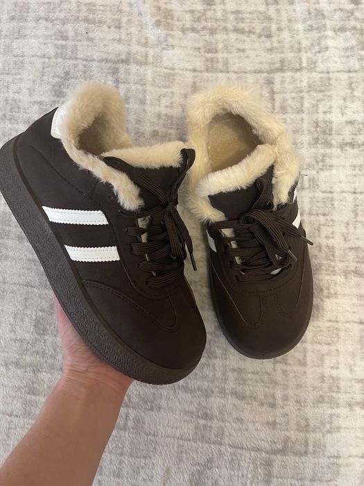 Зимові кросівки на 39 р 25 см