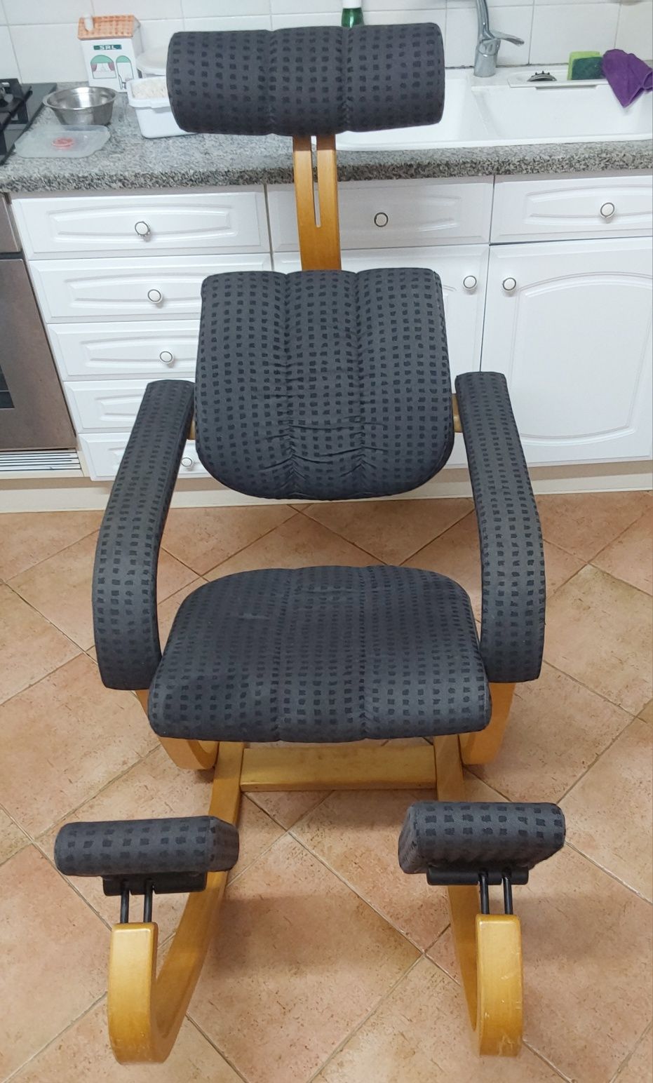 CADEIRA DE BALOIÇO E RELAXAMENTO, COMO NOVA. Casa,Quarto,Sala,Varanda.