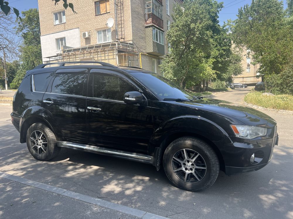Mitsubishi outlander xl