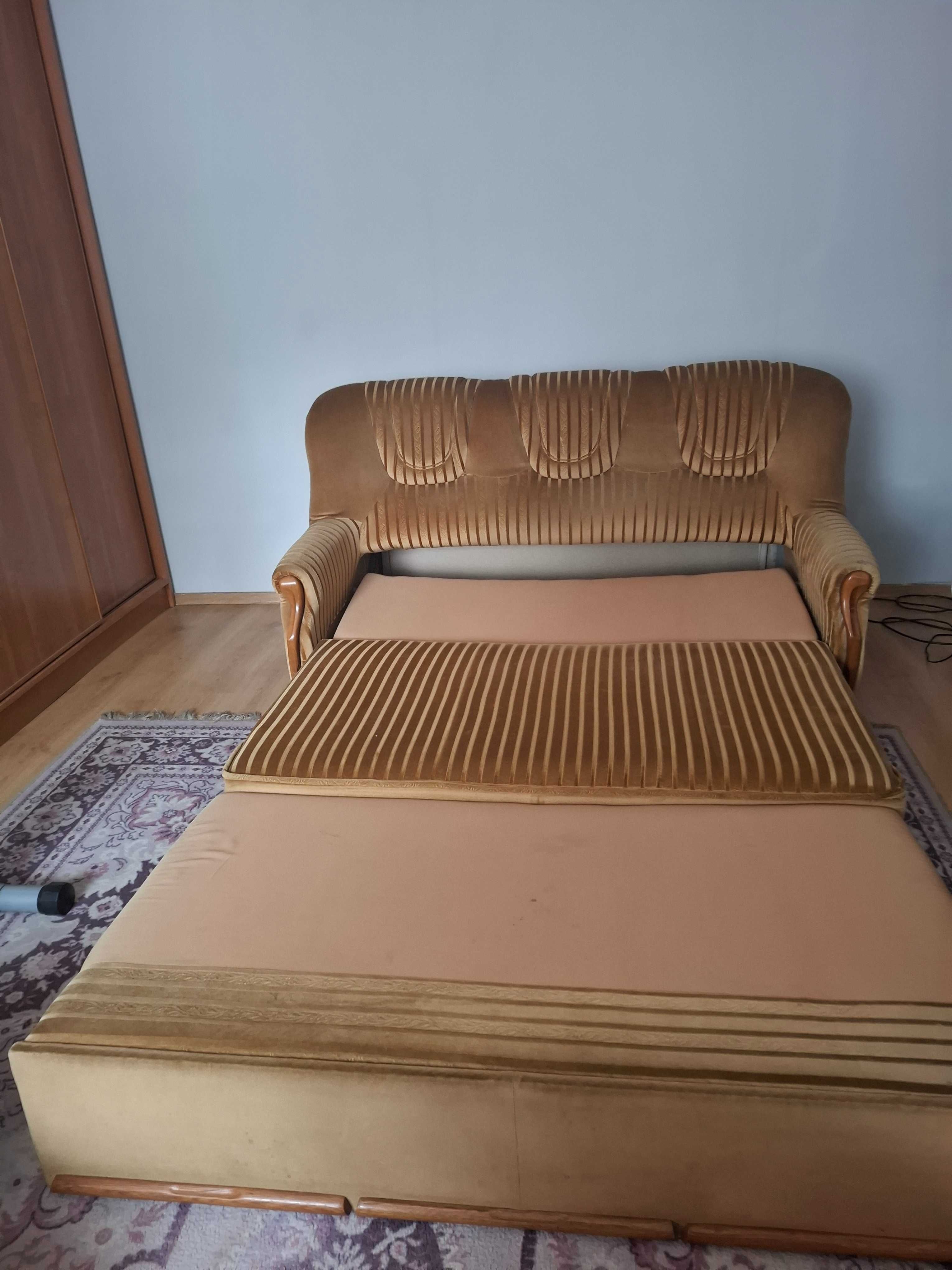 Sofa z możliwościa rozłożenia