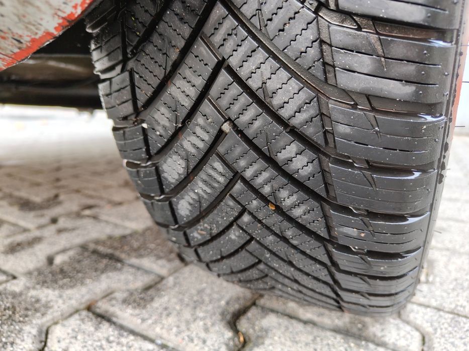 Koła Felgi Aluminiowe + opony 215/45 R17 Fiat Grande Punto, Opel Corsa