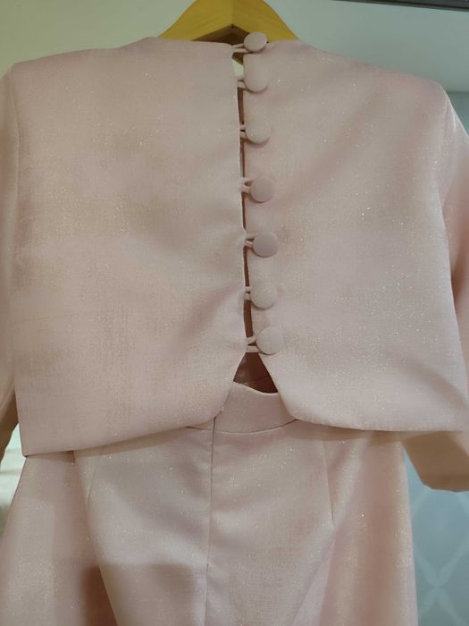 Conjunto de cerimónia novo