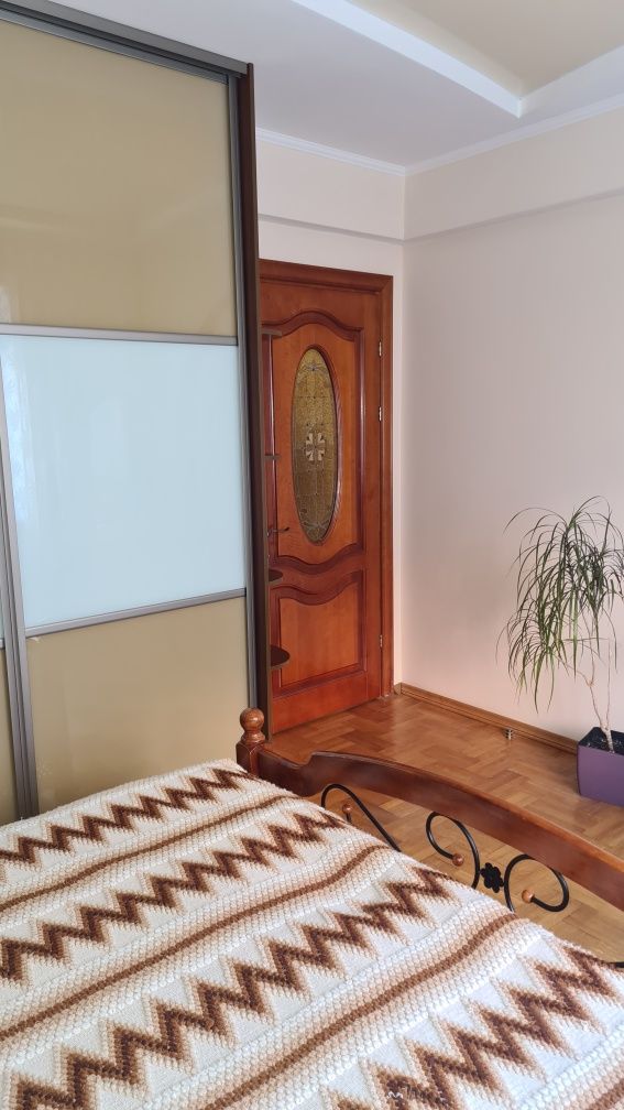 Продаж 3кім.по вул.Курбаса
