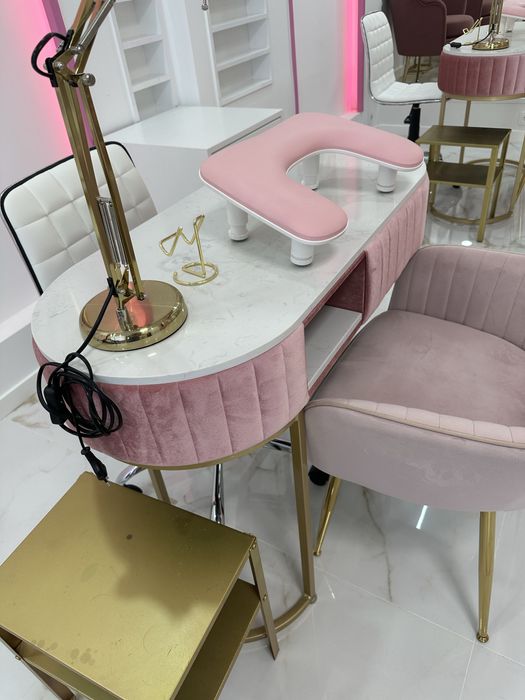 Consola cor de rosa veludo