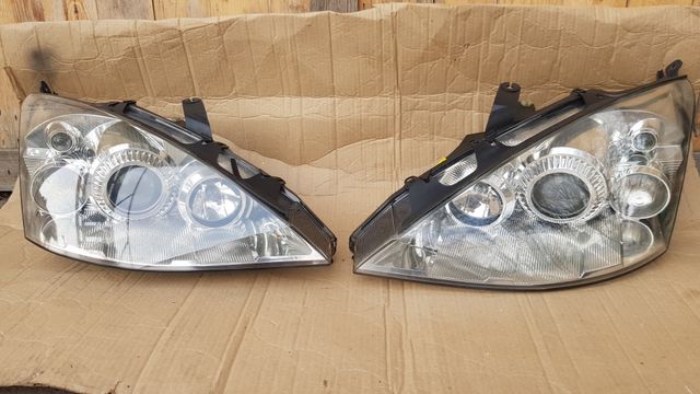 Lampy przód Xenon Ford Focus  mk1.