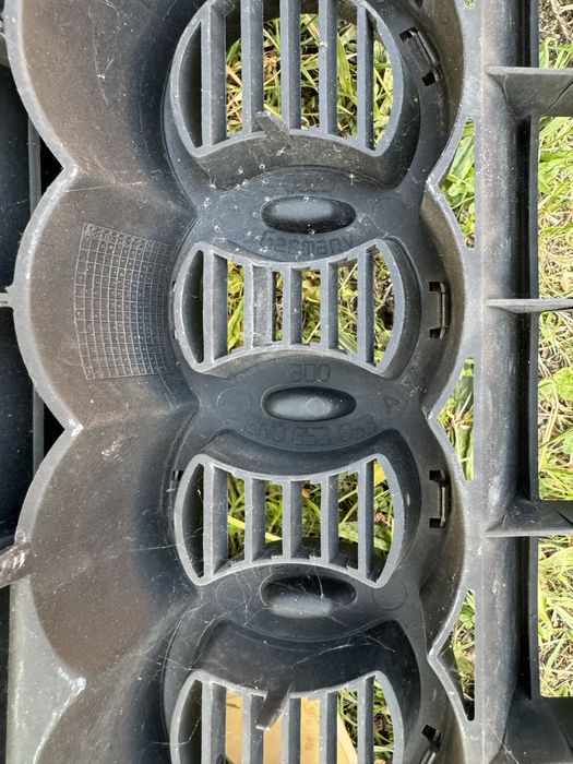 Grill audi tt 8n