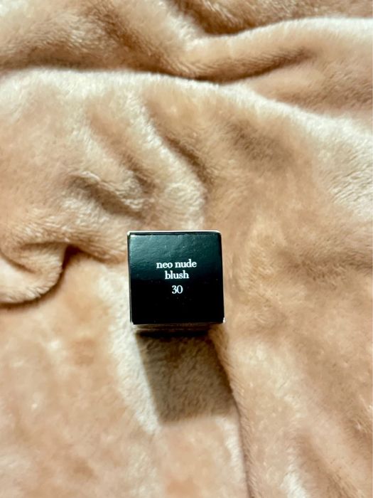 Giorgio Armani A-Line Neo Nude Blush nr. 30 Róż w kremie 3.9 ml