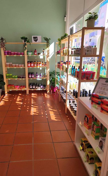Trespasse de Salão & Loja de Beleza –Em funcionamento no Entroncamento