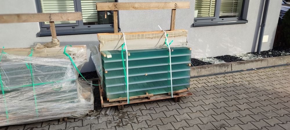 Szyby laminowane, hartowane nowe, doskonałe na balustrady 182  szt.