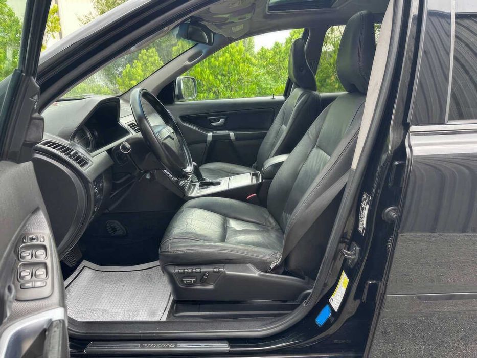 Volvo XC90      2013