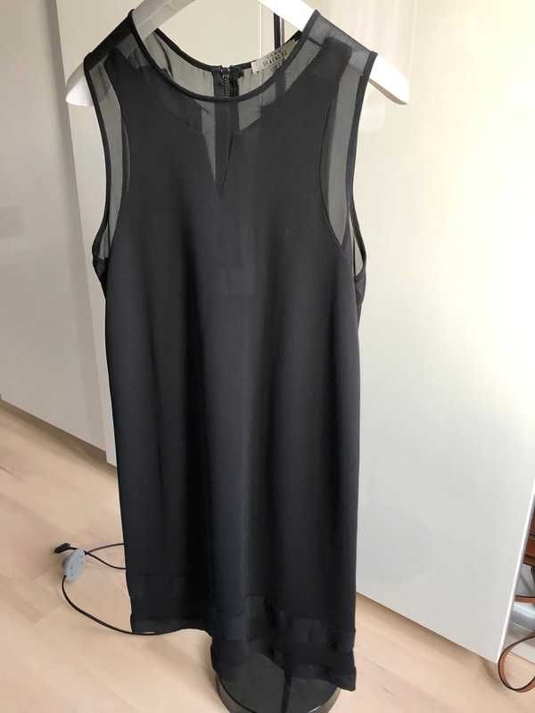 Czarna sukienka Zara z transparentnymi wstawkami rozmiar S