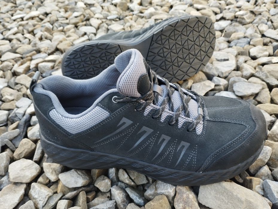 Робочі кросівки з захистом 850грн.