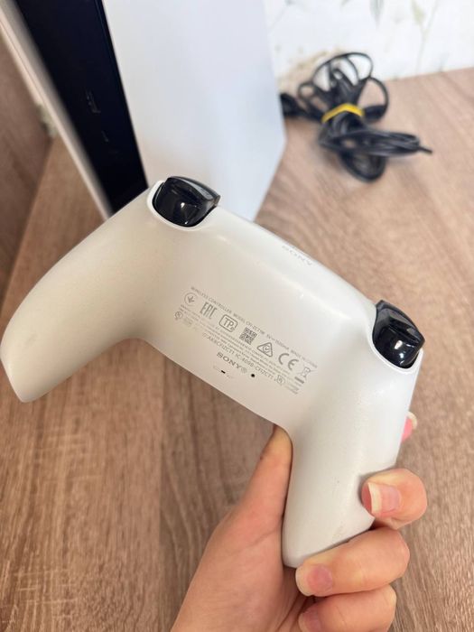 Продам Sony PlayStation Ps5 Digital Edition 825 Gb (5611)