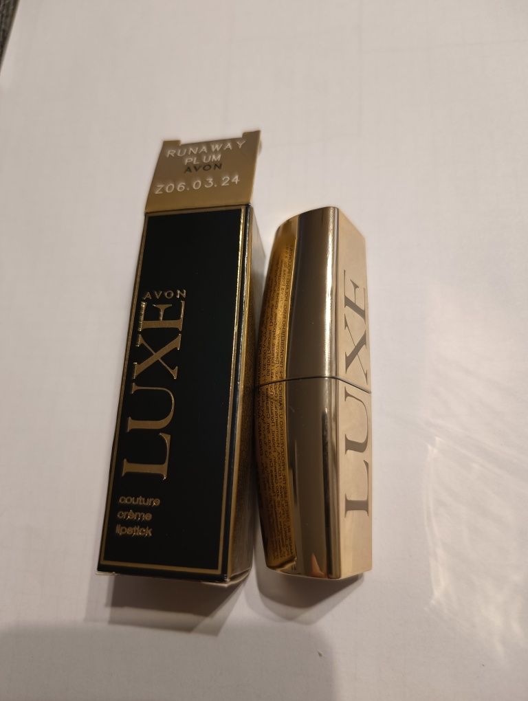 Szminka Luxe Avon