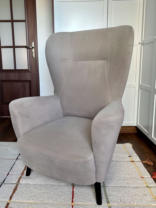 Fotel Uszak "NEXT" szaro-beżowy, jak nowy, mało używany.