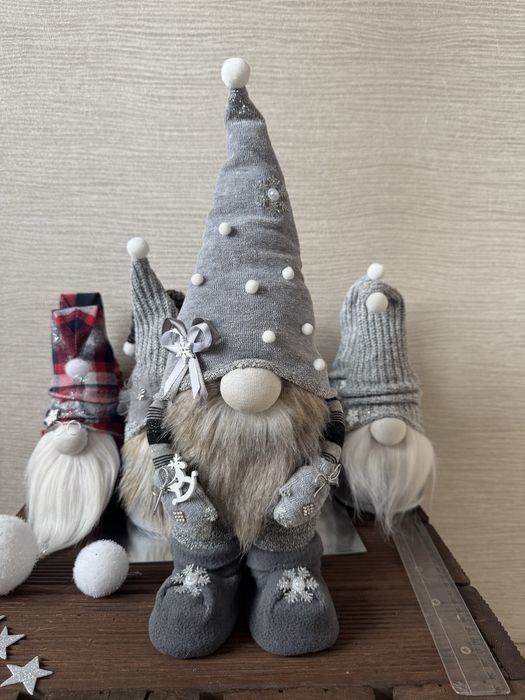 Гном , подарунок , нововічний декор