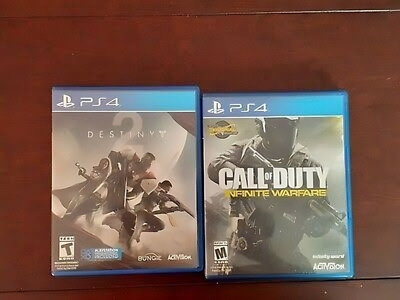 Ps4 pro 1Tb + 2 jogos