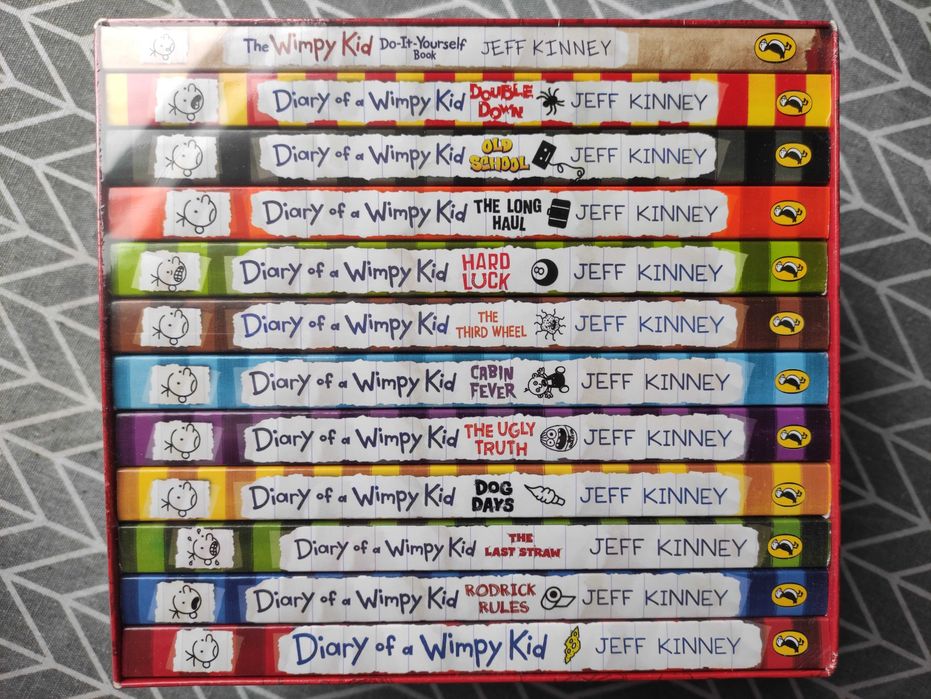 Nowe 12x Dzienniczek Cwaniaczka Diary of a Wimpy Kid po angielsku