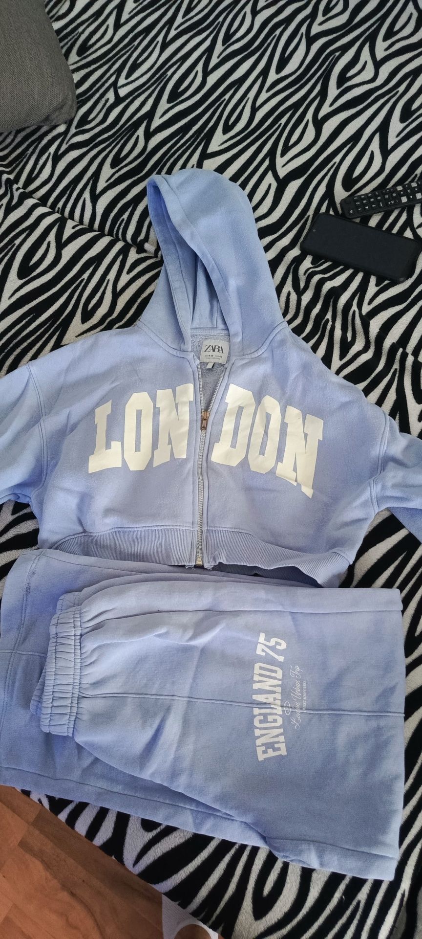 Dres firmy Zara dla dziewczynki