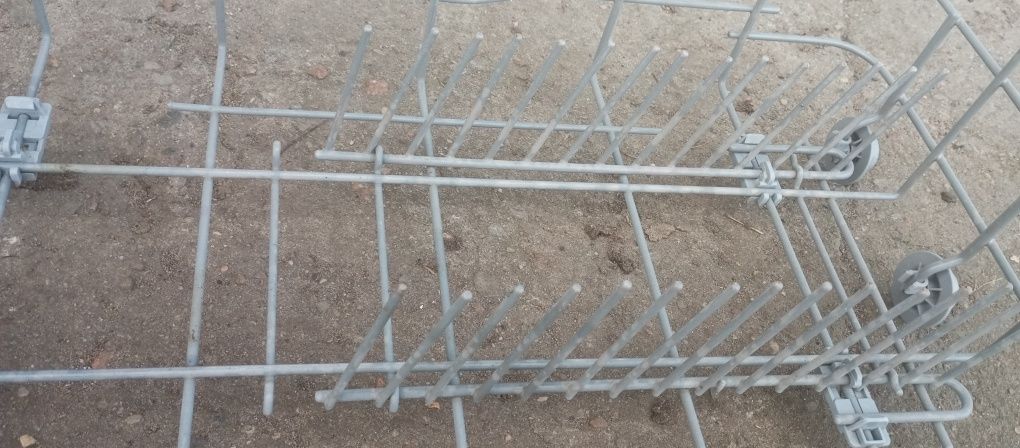 Kosz zmywarki dolny hotpoint Ariston 60 cm szuflada koszyk dolny rdza