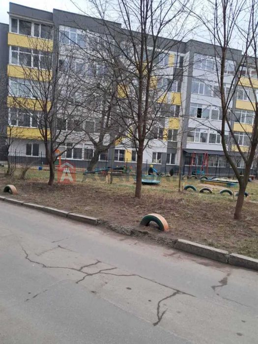 продам квартиру Польова