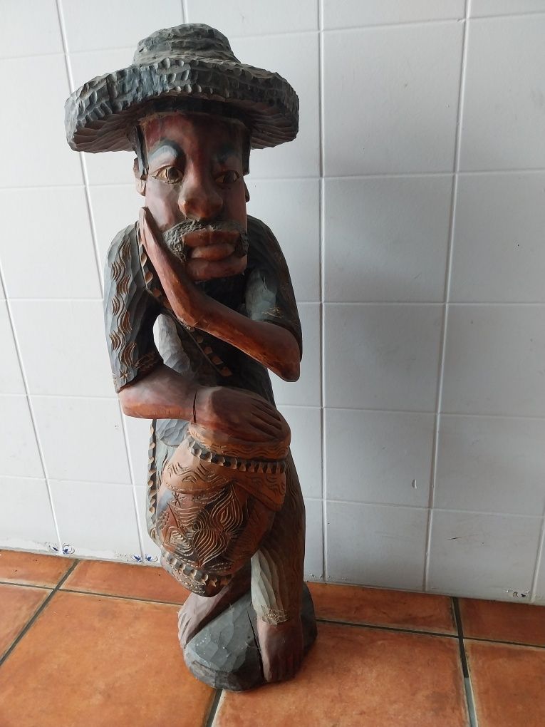 Duas Figuras africanas em madeira