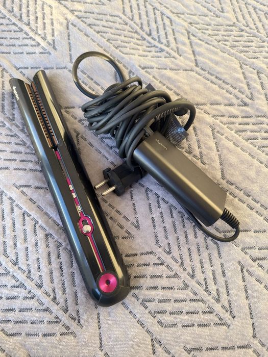 Утюжок Dyson для волосся