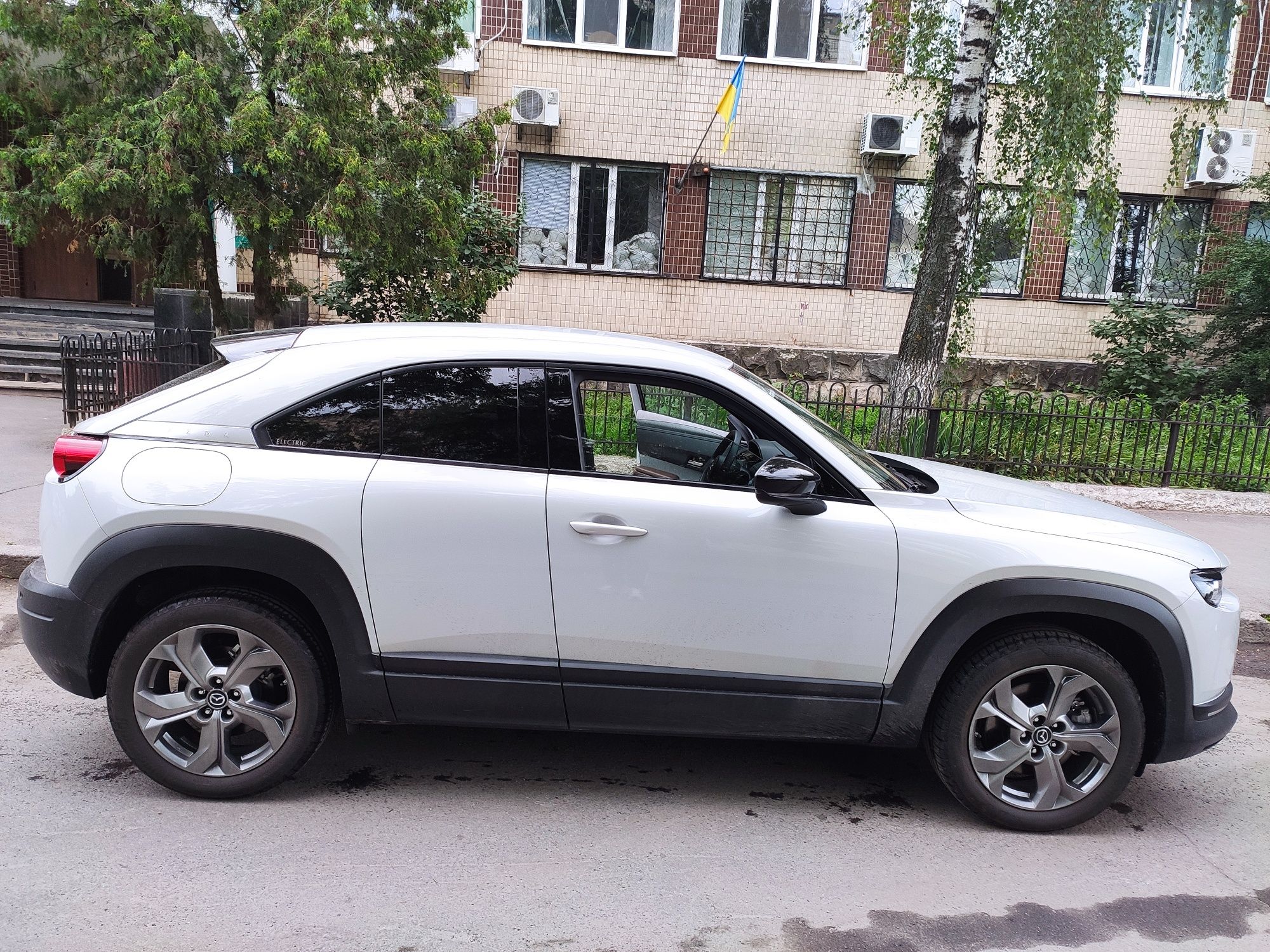 Mazda MX 30 электрический на продажу